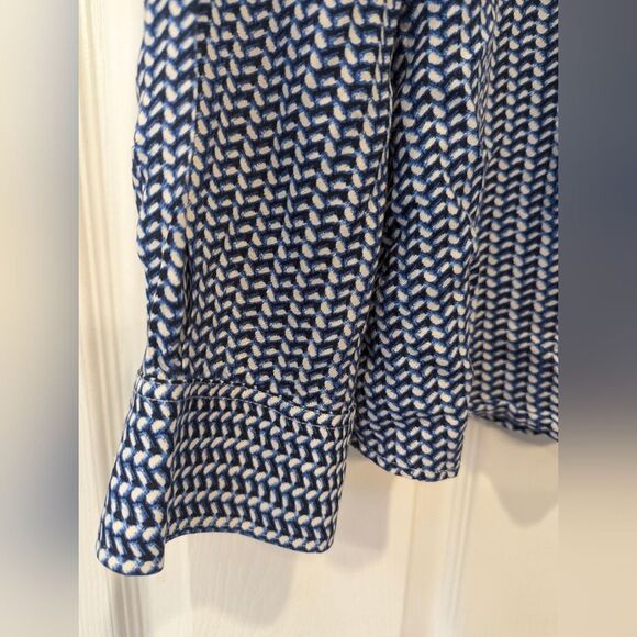 Foxcroft Shaped Fit Women's Size 14 White Button-Up Shirt Long Sleeve Rayon Top - Picture 3 of 9